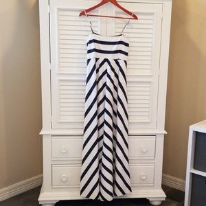 Jessica Simpson Maternity Dress